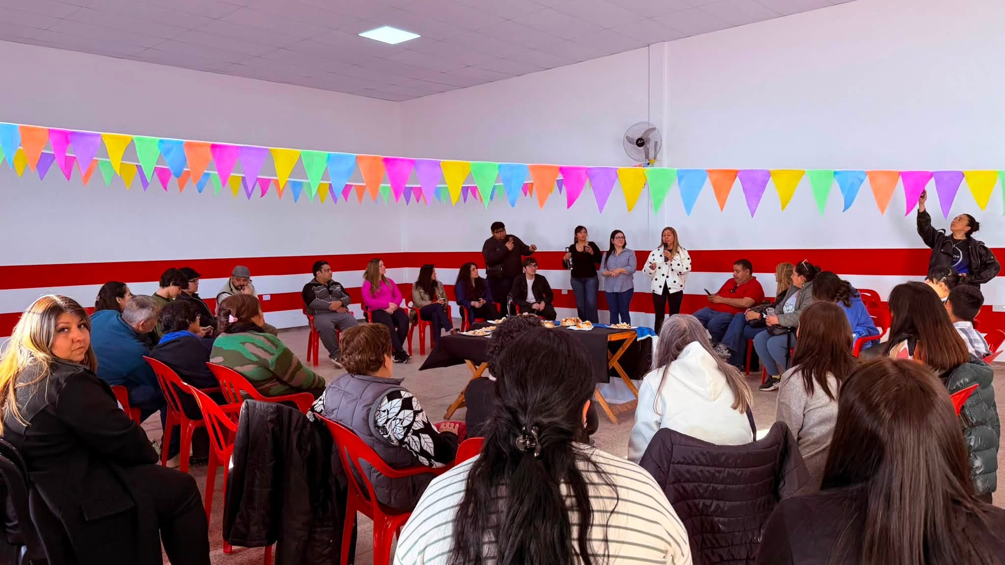 «Historias que enseñan»: un encuentro en Villa Dolores para hablar de autismo desde la primera persona